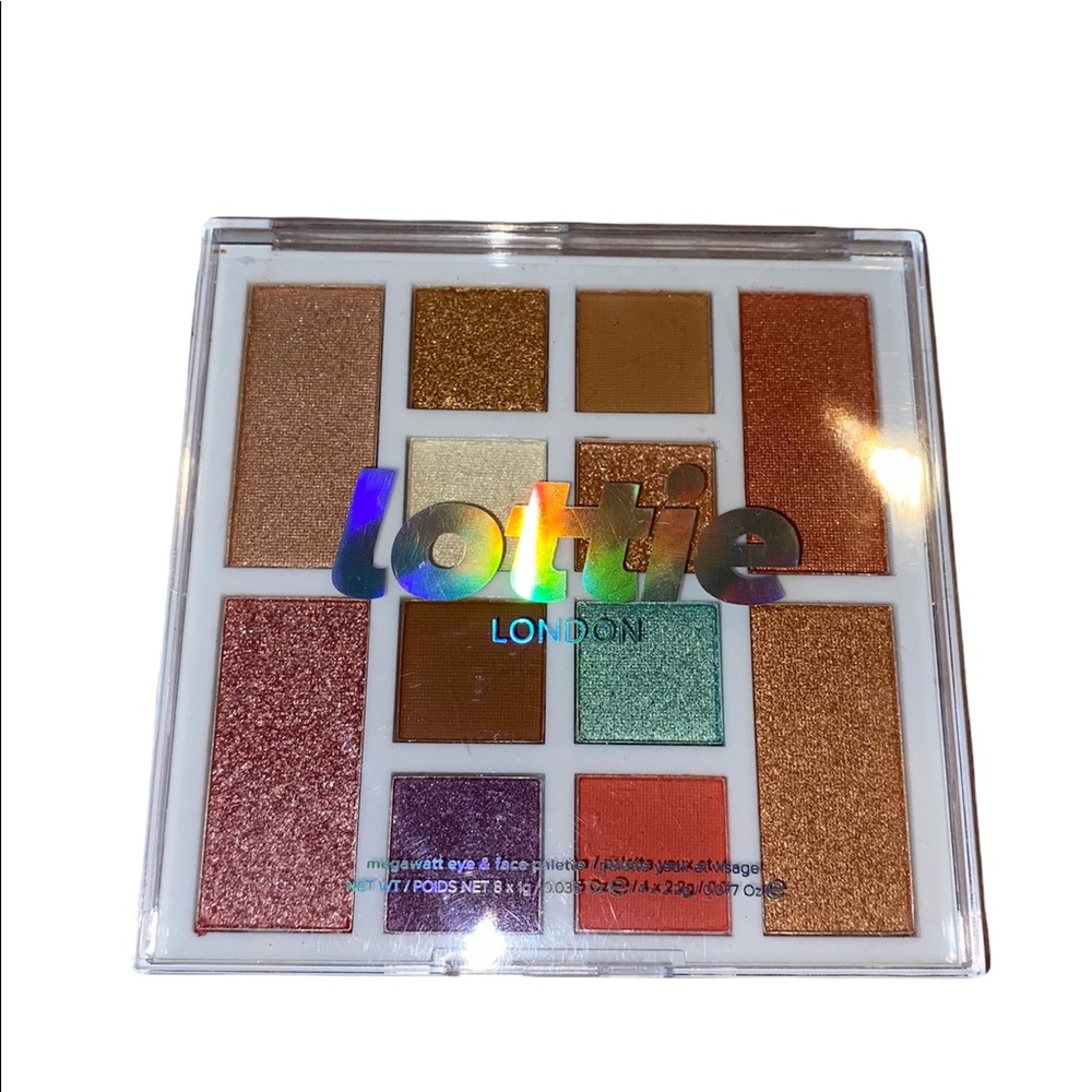 💖4/25  Lottie Eyeshadow Pallete